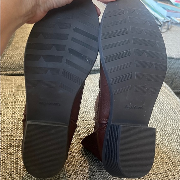 Easy Street Women's Legend Western Ankle Boot - Picture 9 of 11